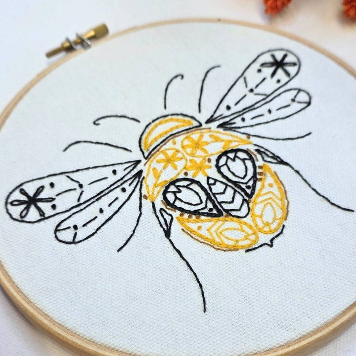 6 Inch Paisley Bee Hoop Kit