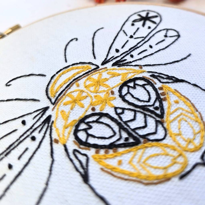 6 Inch Paisley Bee Hoop Kit