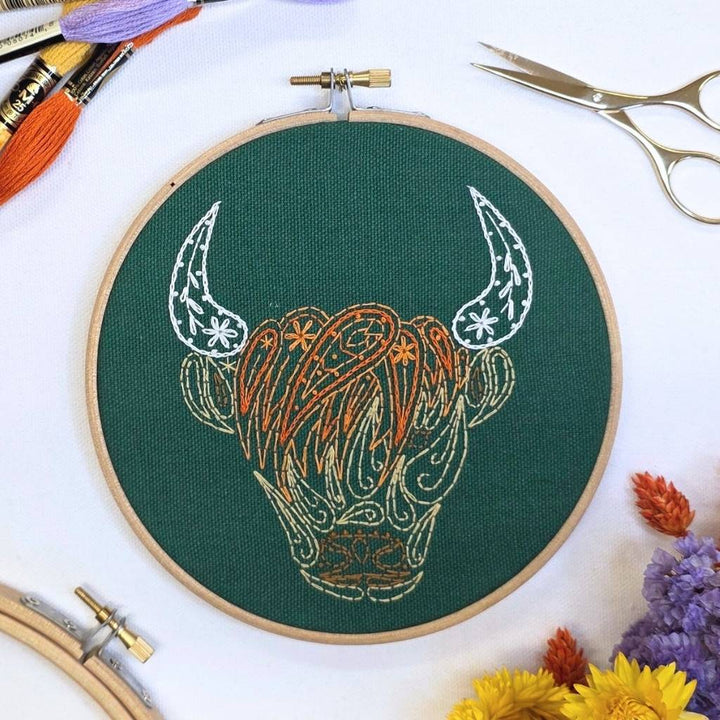 6 Inch Paisley Highland Coo Hoop Kit