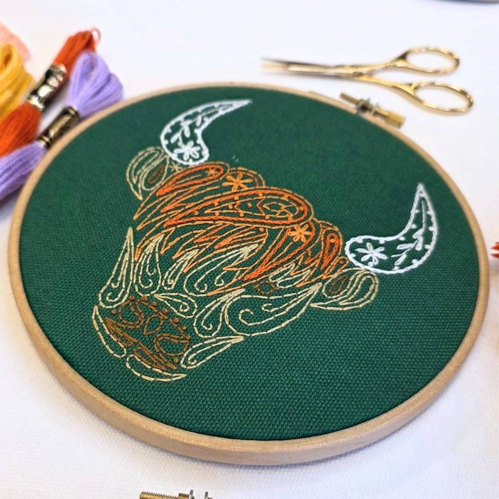 6 Inch Paisley Highland Coo Hoop Kit