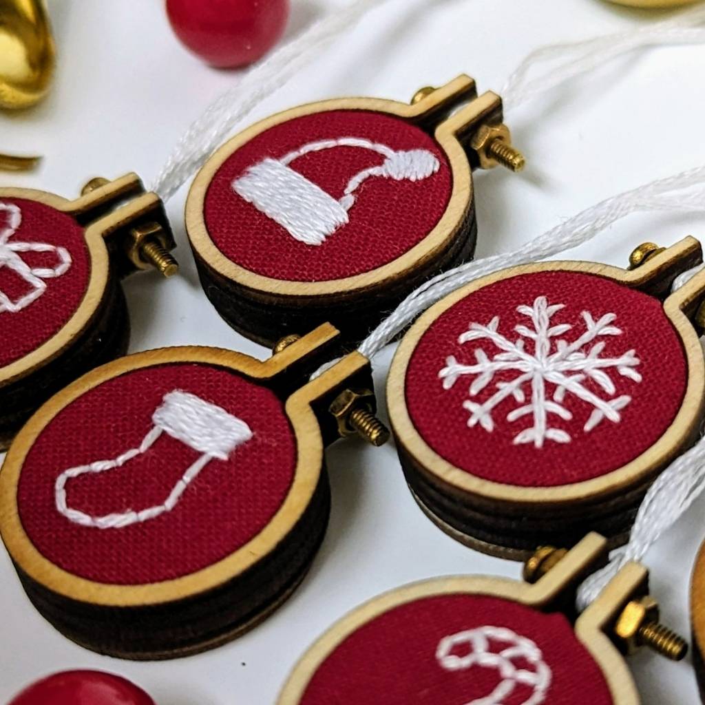 Christmas Baublitos Embroidery Set