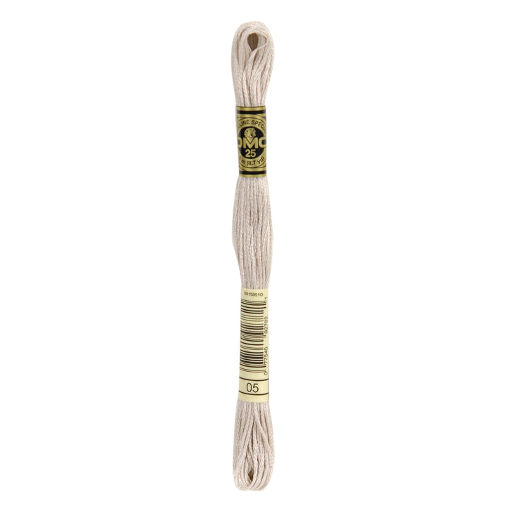 One skein of DMC Mouliné Stranded Cotton thread Colour code 5