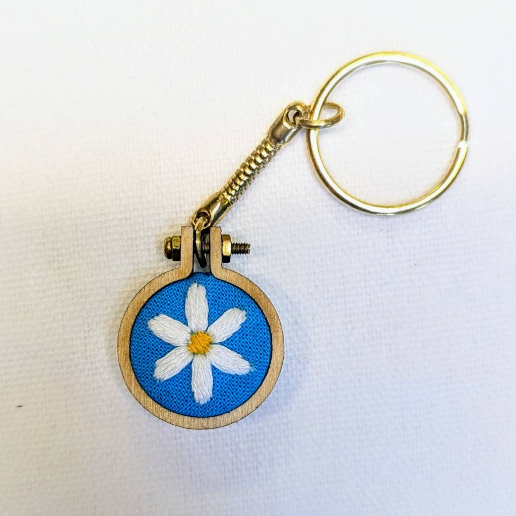 Daisy Keyring Embroidery Kit