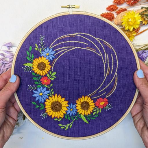 Summer Wreath Embroidery Pattern