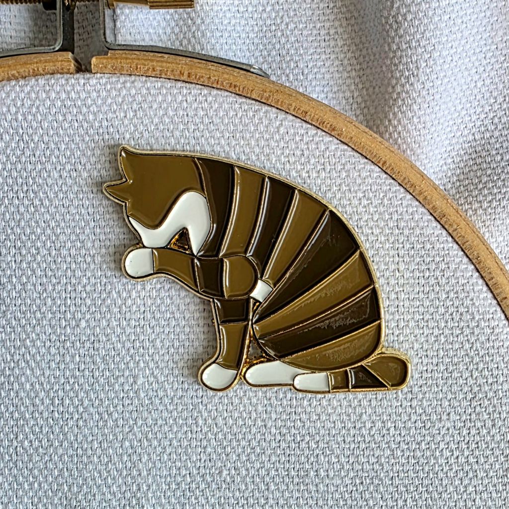 Tabby Cat Magnetic Needle Minder