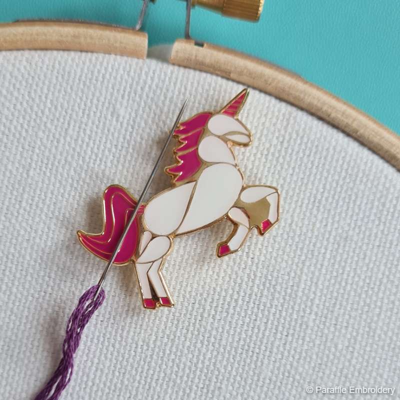Unicorn Magnetic Needle Minder