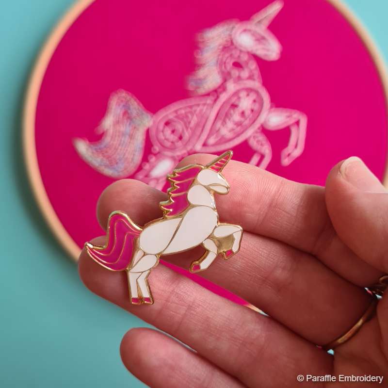 Unicorn Magnetic Needle Minder