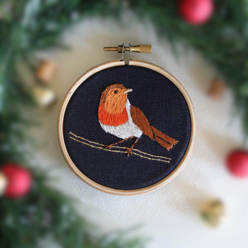 Christmas Bauble Embroidery Kit - Robin