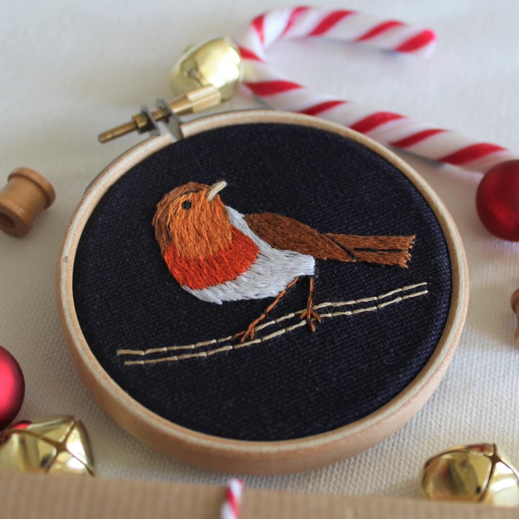 Christmas Bauble Embroidery Kit - Robin