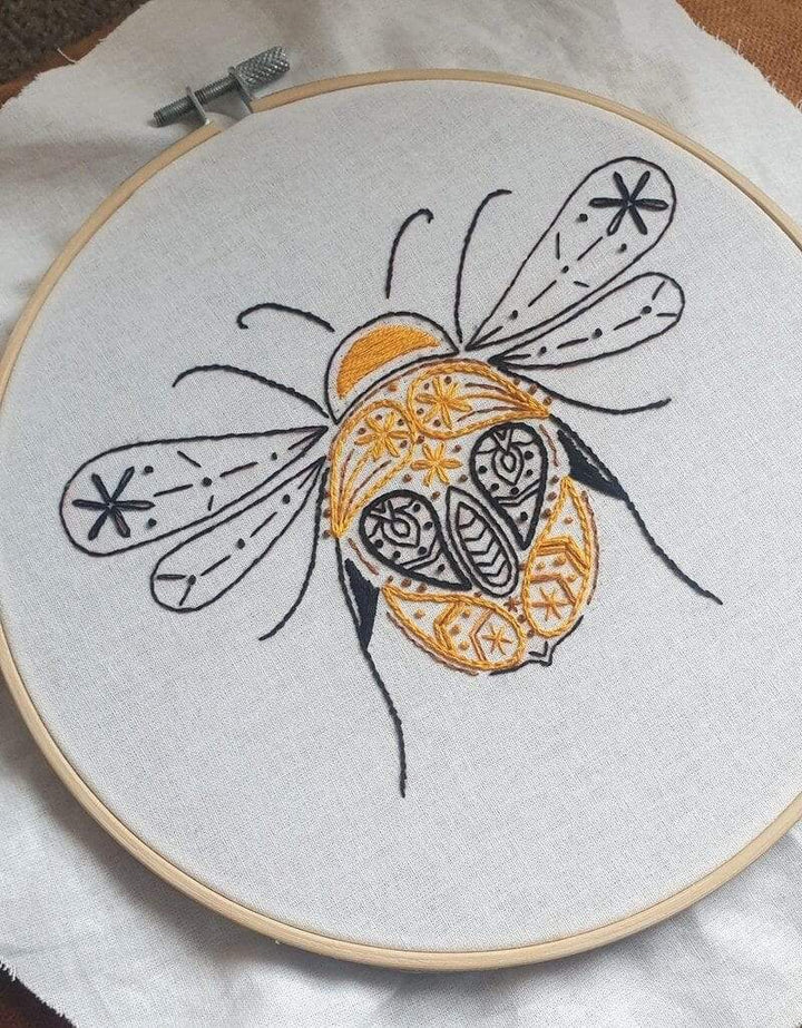 Paraffle Embroidery Pattern Bee Embroidery Pattern