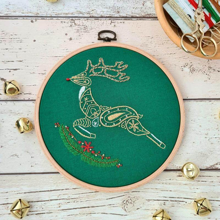 Paraffle Embroidery Pattern Christmas Reindeer Embroidery Pattern