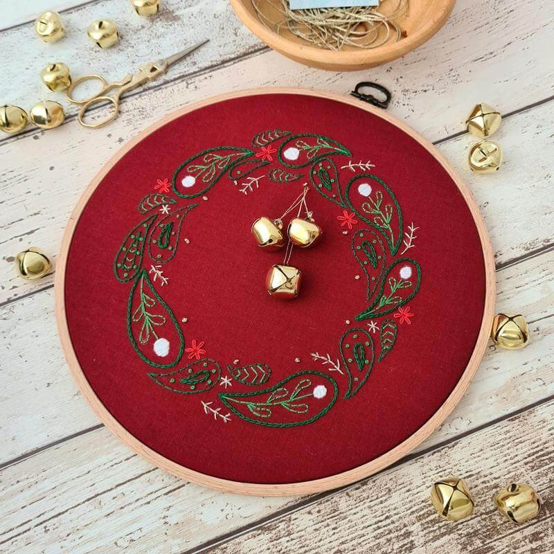 Paraffle Embroidery Pattern Christmas Wreath Embroidery Pattern