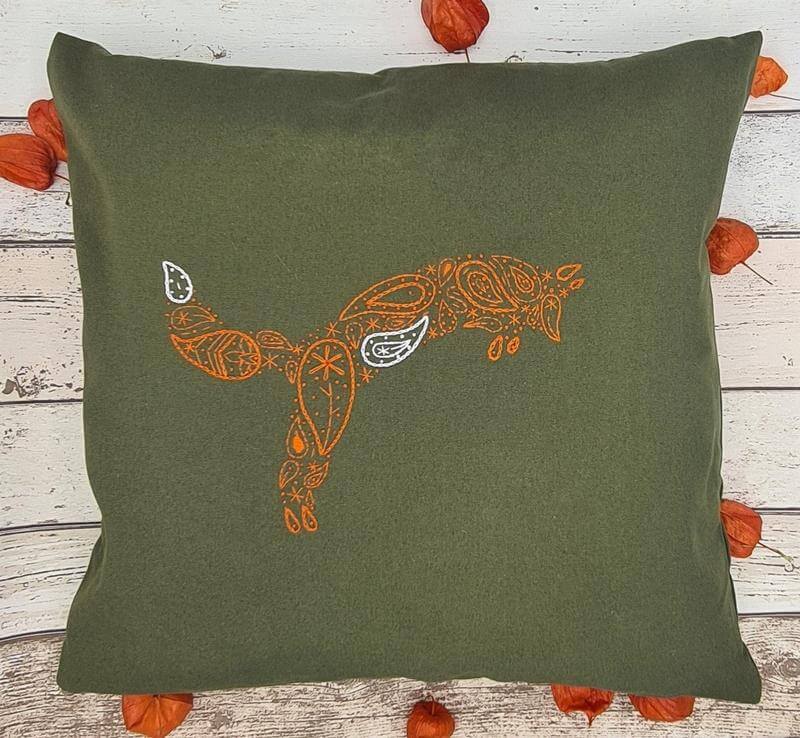 Paraffle Embroidery Cushion Embroidery Kit Fox Cushion Kit &amp; Pattern - Green